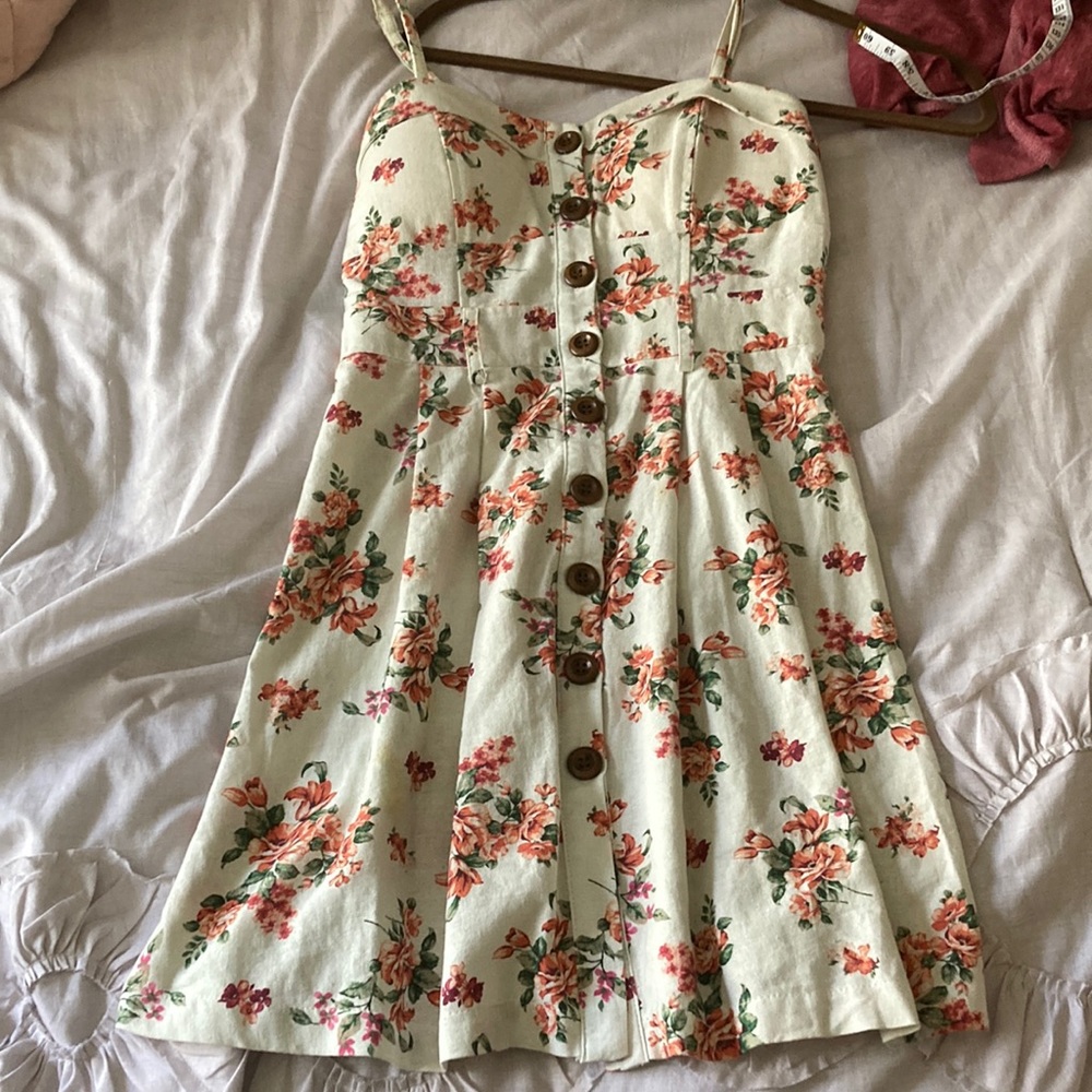 Beige,flora,mini dress 70’s style
